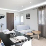 Skyframe - Peaceful Getaway Apartament