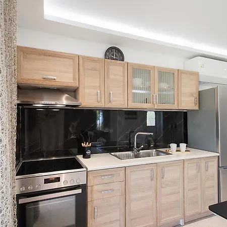 Apartment Skyframe