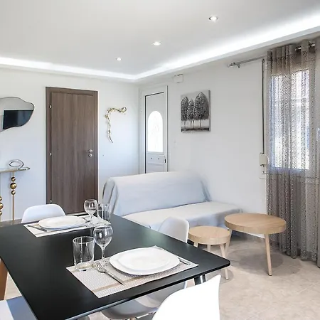 Skyframe - Sea, Olive & Nature Escape Lejlighed