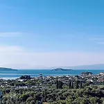 Skyframe - Peaceful Getaway Apartment *