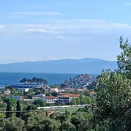 Skyframe Apartment Skiathos-Stadt